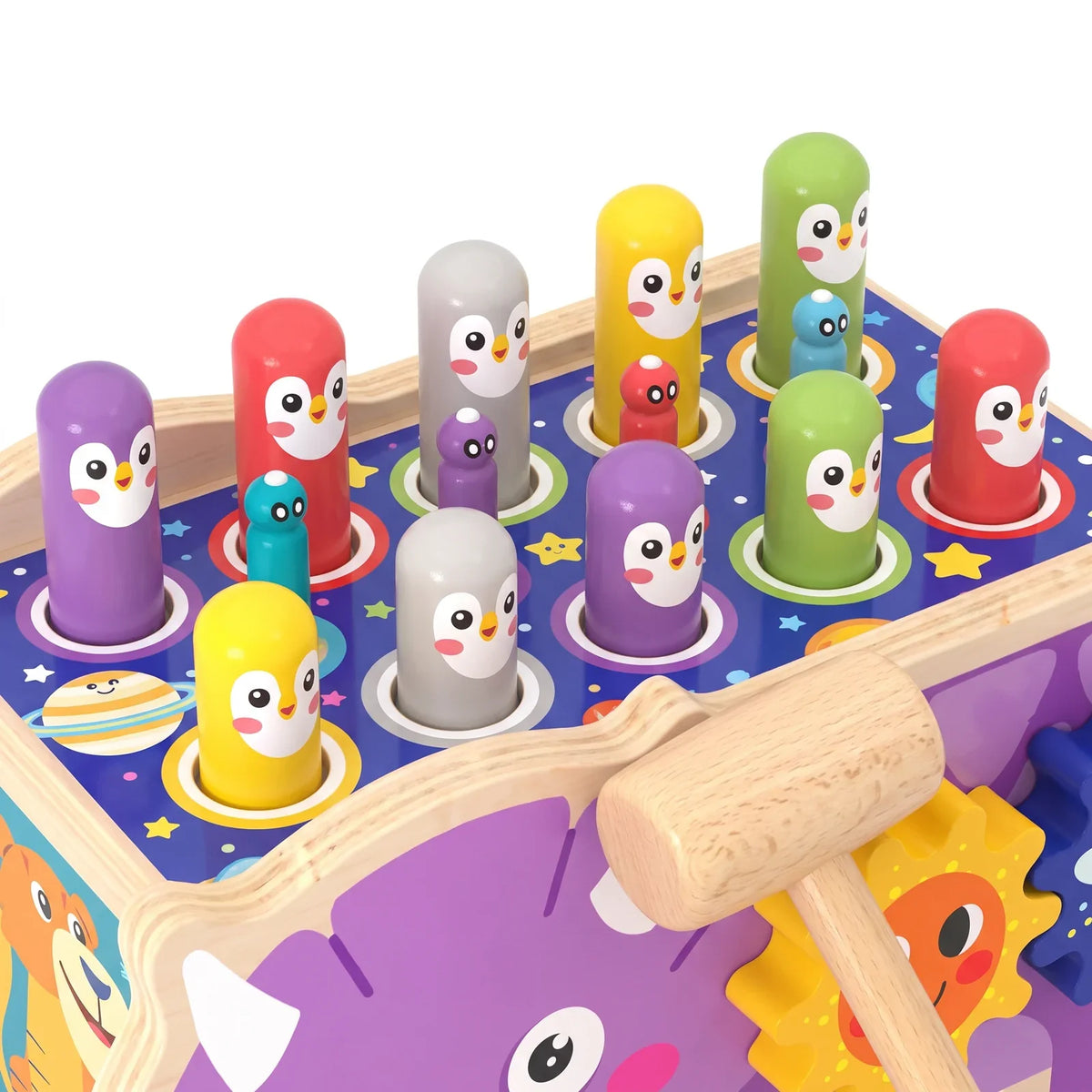 Les chevilles à tête de pingouin sur le dessus du banc, et la tête du maillet